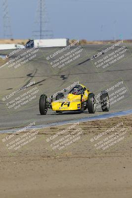 media/Nov-19-2022-CalClub SCCA (Sat) [[baae7b5f0c]]/Group 1/Race (Outside Grapevine)/